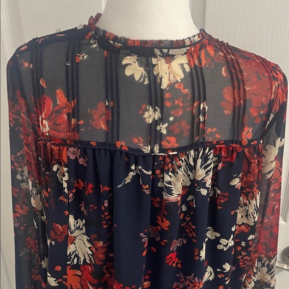 Wilfred Lourdes Floral Blouse - Red and Navy - Picture 16 of 16